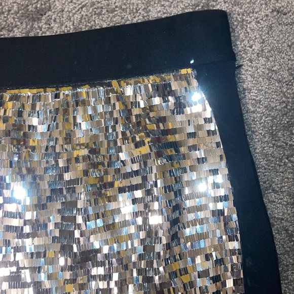 Bebe “additions” square  silver palette shirt - Picture 3 of 5